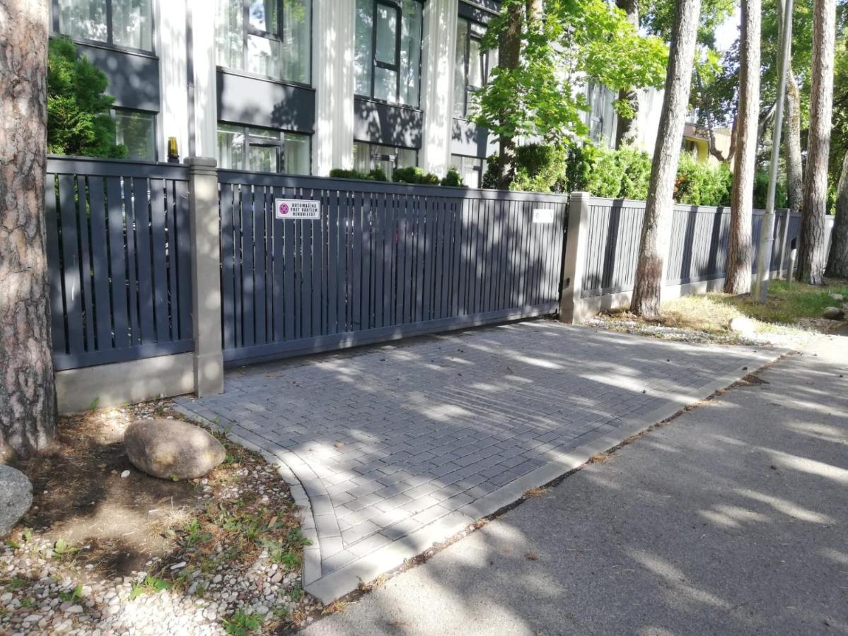 New Big Loft Apartments Jurmala With Free Secured Parking Exteriör bild