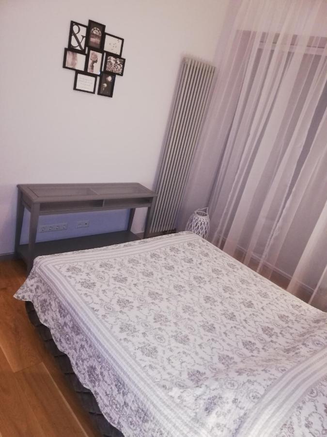 New Big Loft Apartments Jurmala With Free Secured Parking Rum bild